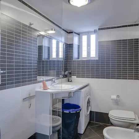 New Cozy In Melchiorre Gioia Apartamento *